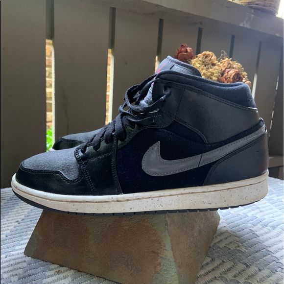 Men’s 9.5 (43) Nike Air Jordan 1 Mid ‘Winterized’ - Picture 4 of 7